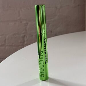 Milk Makeup KUSH Big Hit Volumizing Mascara